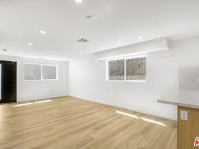 10828 Hesby Street, North Hollywood CA 91601