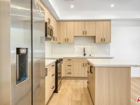 10828 Hesby Street, North Hollywood CA 91601