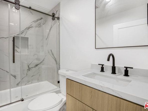 10828 Hesby Street, North Hollywood CA 91601