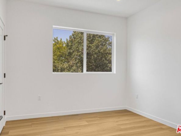 10828 Hesby Street, North Hollywood CA 91601