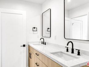 10828 Hesby Street, North Hollywood CA 91601