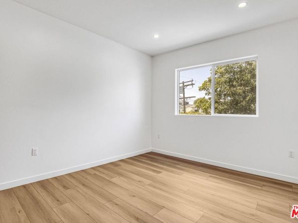 10828 Hesby Street, North Hollywood CA 91601