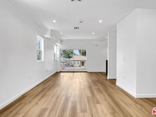 10828 Hesby Street, North Hollywood CA 91601