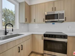 10828 Hesby Street, North Hollywood CA 91601