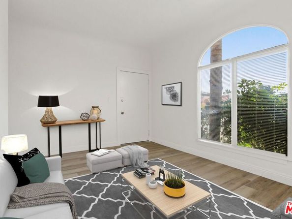 2370 Lime Avenue, Long Beach CA 90806