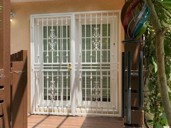 928 N Genesee Avenue, West Hollywood CA 90046