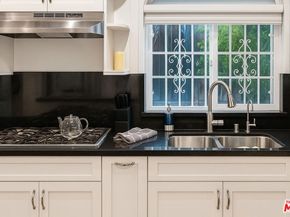 928 N Genesee Avenue, West Hollywood CA 90046