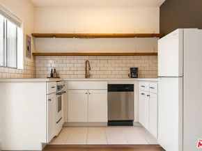 928 N Genesee Avenue, West Hollywood CA 90046