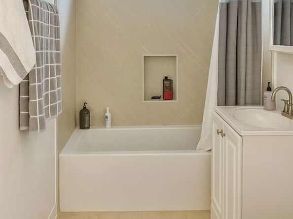 928 N Genesee Avenue, West Hollywood CA 90046