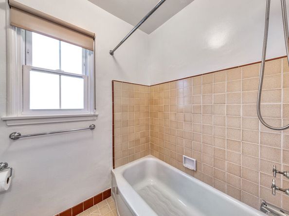 1518 Yale Street 1, Santa Monica CA 90404