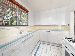 1518 Yale Street 1, Santa Monica CA 90404