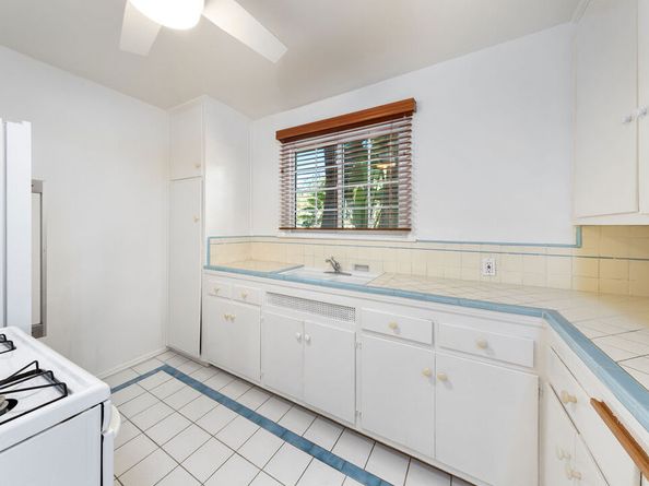 1518 Yale Street 1, Santa Monica CA 90404