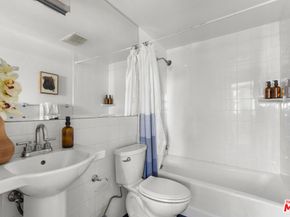 118 Wadsworth Avenue 1, Santa Monica CA 90405