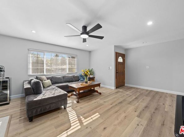 9446 Mclennan Avenue, Northridge CA 91343