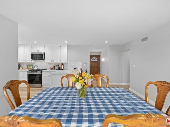 9446 Mclennan Avenue, Northridge CA 91343