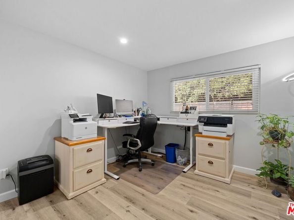 9446 Mclennan Avenue, Northridge CA 91343