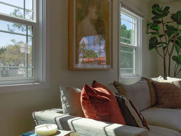 1462 Burnside Avenue, Los Angeles CA 90019