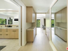 7651 Willow Glen Road, Los Angeles CA 90046