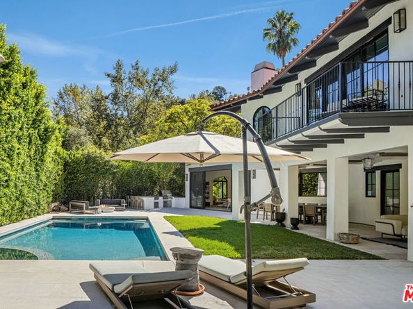 7651 Willow Glen Road, Los Angeles CA 90046