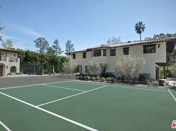 7651 Willow Glen Road, Los Angeles CA 90046