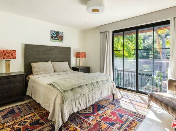 7651 Willow Glen Road, Los Angeles CA 90046