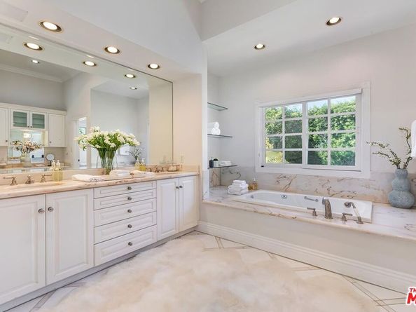 547 Loring Avenue, Los Angeles CA 90024
