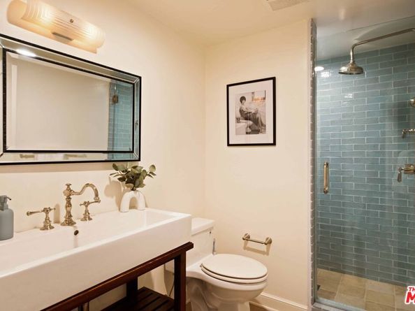 4818 Bonvue Avenue, Los Angeles CA 90027