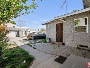 945 W 54th Street, Los Angeles CA 90037