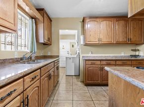 945 W 54th Street, Los Angeles CA 90037