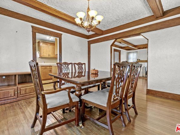 945 W 54th Street, Los Angeles CA 90037