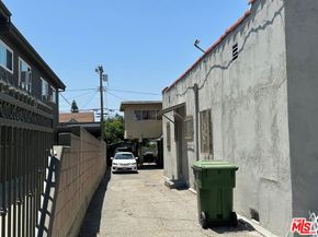 1113 S Hobart Boulevard, Los Angeles CA 90006