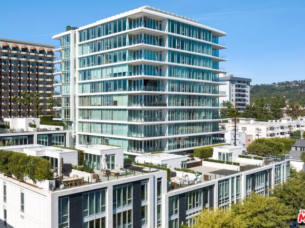 9000 W 3rd Street 208, Los Angeles CA 90048