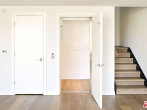 9000 W 3rd Street 208, Los Angeles CA 90048