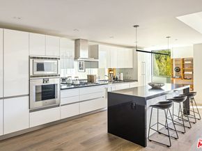9000 W 3rd Street 208, Los Angeles CA 90048