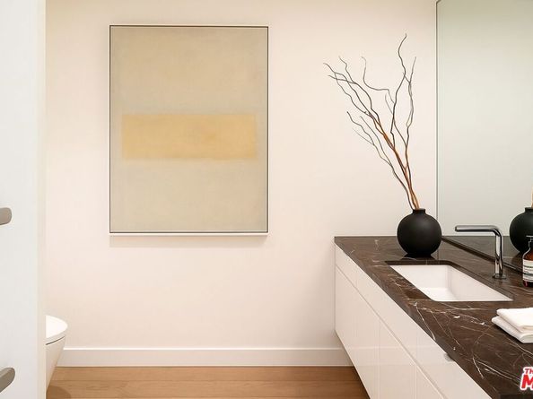 9000 W 3rd Street 208, Los Angeles CA 90048