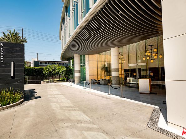 9000 W 3rd Street 208, Los Angeles CA 90048