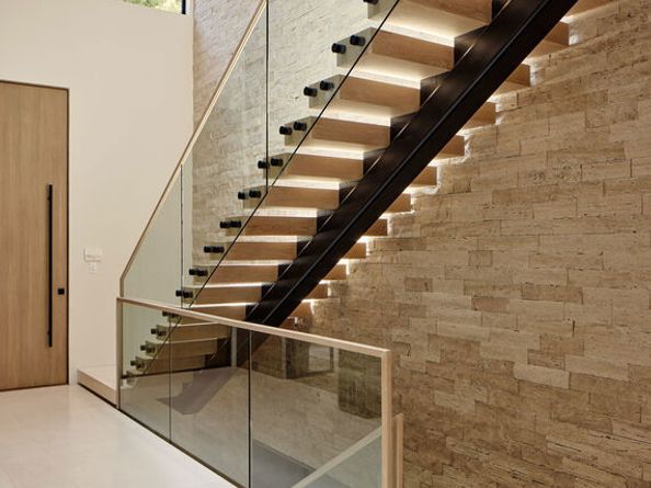 740 Warner Avenue, Los Angeles CA 90024