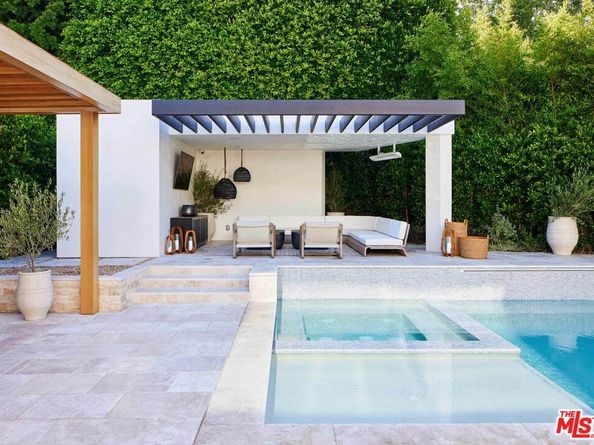 740 Warner Avenue, Los Angeles CA 90024