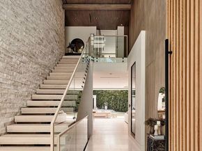 740 Warner Avenue, Los Angeles CA 90024