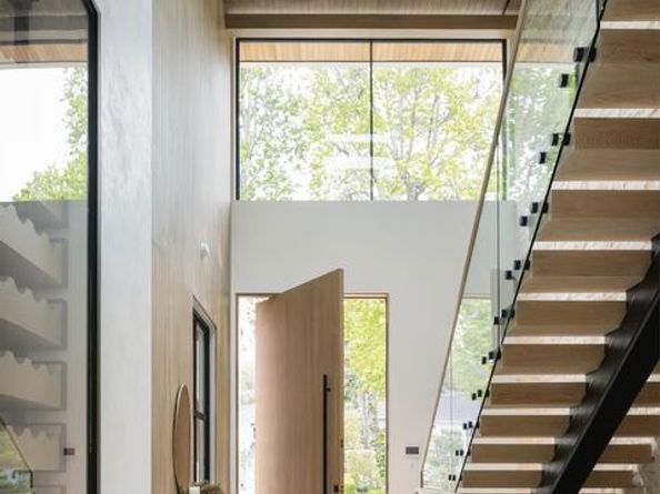 740 Warner Avenue, Los Angeles CA 90024
