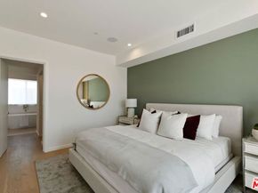3809 S Verona Court, Los Angeles CA 90066