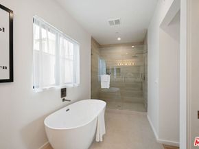 3809 S Verona Court, Los Angeles CA 90066