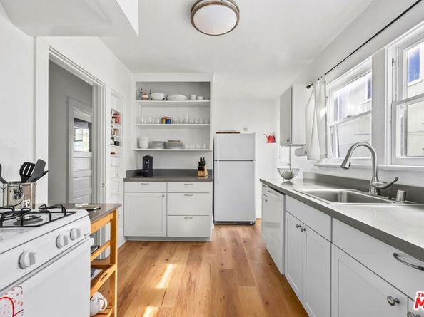 718 N Hoover Street, Los Angeles CA 90029