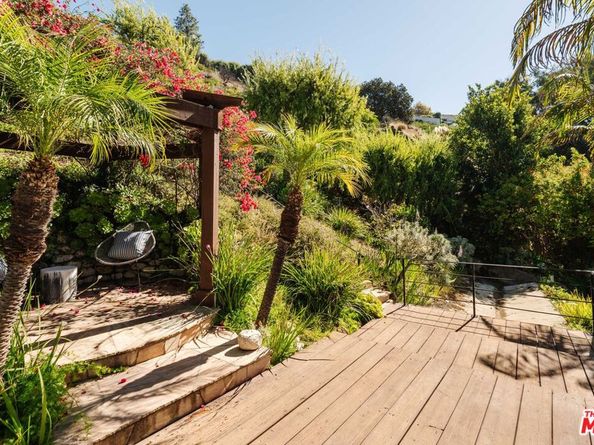 16799 Monte Hermoso Drive, Pacific Palisades CA 90272
