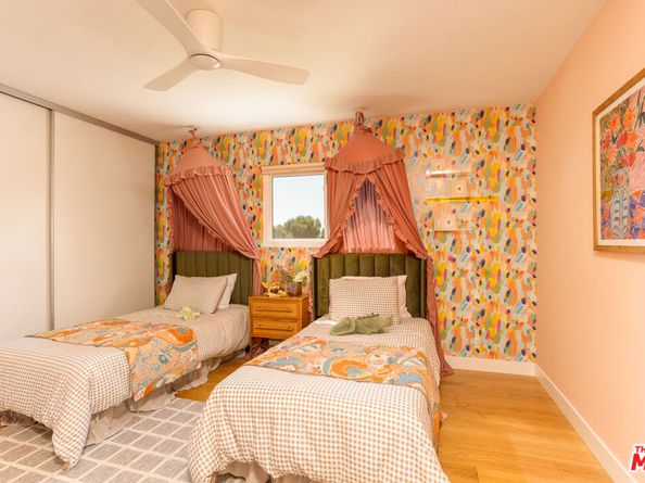 1337 E Palmer Avenue, Glendale CA 91205
