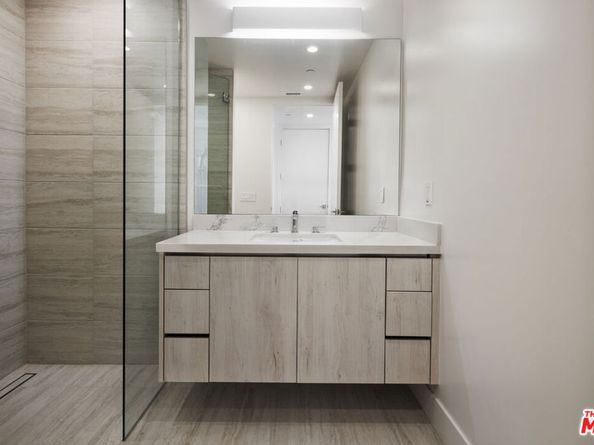 411 S Hamel Road 308, Los Angeles CA 90048