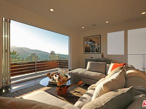 3319 Charleston Way, Los Angeles CA 90068