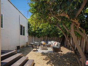 3007 Hyde Park Boulevard, Los Angeles CA 90043