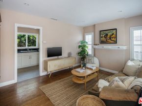 3007 Hyde Park Boulevard, Los Angeles CA 90043