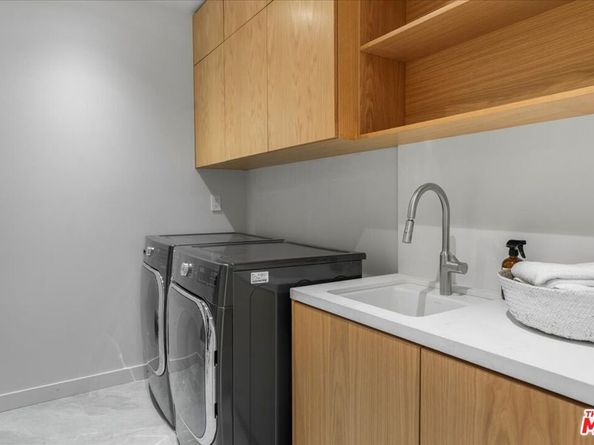 12227 Tweed Lane, Los Angeles CA 90049